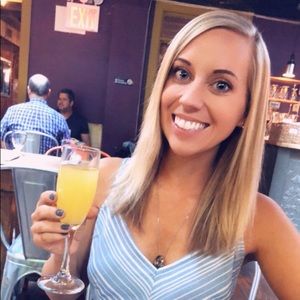 Meet your Posher, Alyssa